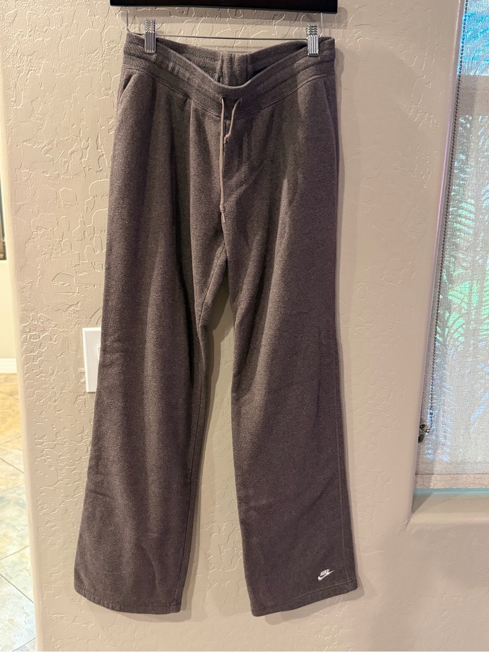 Nike Women’s Wide Leg Sweatpant